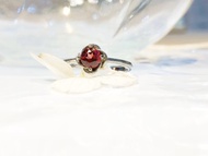 石榴石花蕊戒指