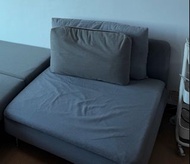 IKEA超軟超大沙發，非常舒服。用過幾次，布套可更換及清洗。
