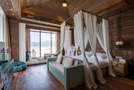 Taiyi. Pinwu Yanyun Hotel (Mifang Creative Park)