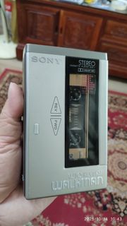 SONY        WM-7
