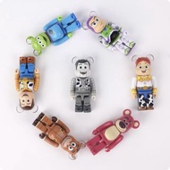 日本正版 Medicom Bearbrick Chase Disney 迪士尼 反斗奇兵 Toy Story 隱藏 經典黑白胡迪 Woody  巴斯光年 Buzz Lightyear 翠絲 Jessi