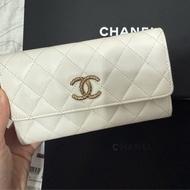 Chanel 白色中夾