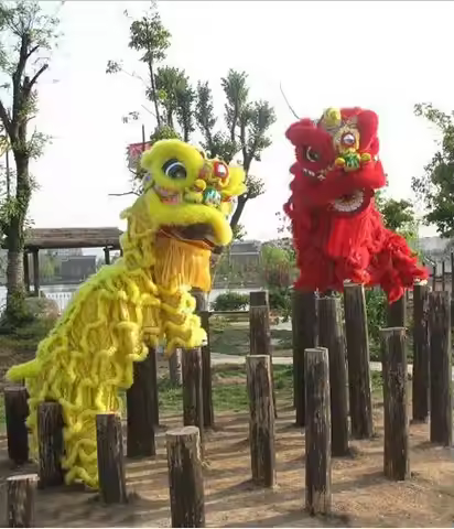 Lion Dance Chinese Traditional Costume Foshan Folk Spring Festival Performance Opening
