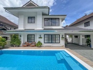 LakeLyn Pool Villa 5BR , Free daily housekeeping