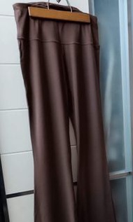 高腰 喇叭褲腳 彈力 瑜伽褲 運動褲 栗子啡色 減至$55