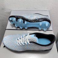 Football Shoes New Style and Size: 39-45 Men's Outdoor Knitted Match Soccer shoes A-433