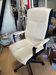 IKEA MILLBERGET旋轉椅, murum白色黑色