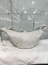 Lemaire Croissant White Lambskin 小羊皮 牛角包 斜孭袋 小號