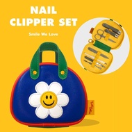 พร้อมส่ง🇰🇷 Wiggle Wiggle อุปกรณ์ตัดแต่งเล็บ  กรรไกรตัดเล็บ มีดตะไบเล็บ ครบเซต พร้อมกระเป๋า