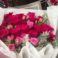 buket bunga mawar hidup rose pink merah kado hadiah anniversary