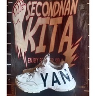 MLB YANKESS Used Shoes