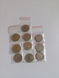 香港:前殖民地:(5元硬幣):女皇頭:(80年代一套):1980年:81:82:(硬幣膽1983年):84:85:86:(硬幣膽1987年):88:1989年:(10個1套):香港:係冇出:5元硬幣: