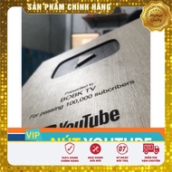 [Gamer] [Decorate Homestay] Youtube Gold, silver Play Button made of wood engraved with laser on req
