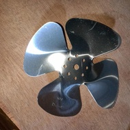 Bottom showcase dynamo fan propeller - D12 cm by Fusion part