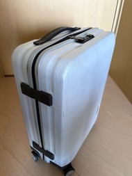 Samsonite Luggage Suitcase ( Cabin baggage ) 新秀麗 銀白色 手提行李箱