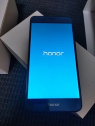 Honor 8（2017）華為最纖巧手機