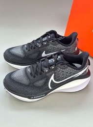 Nike Air Zoom Vomero 17