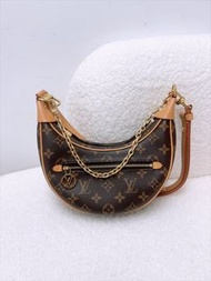 尖沙咀門市💖Lv loop hobo brown monogram 老花牛角腋下包/月亮包
