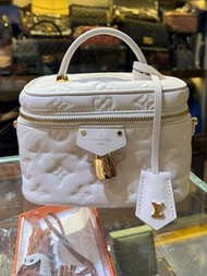 新同 Louis Vuitton LV Vanity PM Coussin 手袋