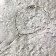 【 日本直送 名牌中古包 】Christian Dior 迪奧 手鍊 銀色 鑰匙造型 標誌 vintage 6uc2tv