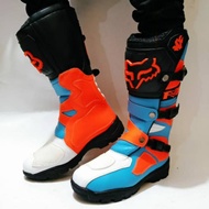 Cross shoes trail shoes adventure shoes