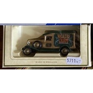 LLEDO WALKERS CRISPS 1933 GREEN & GOLD PACKARD VAN C6510