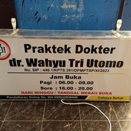Neon Box Akrilik Praktik Dokter 2 Muka ukuran 120x60cm