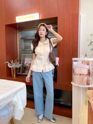 Aster Day เสื้อคอบัวแขนตุ๊กตาแต่งชายระลาย มีเชือกผูกเอวด้านหลัง