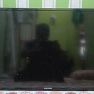 LED TV Samsung 32 Inch Normal Panel LCD Pecah