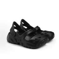 Cut-Out Sports Sandals Cnk shoes displayed at the store (available)