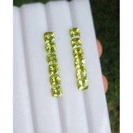 5x5mm. Curidot A Pair Of Gems