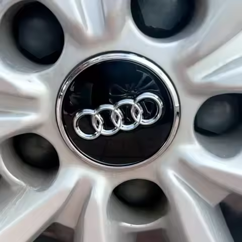 4pcs/Set AUDI Wheel Center Cap Hub Covers 60mm 61mm 68mm 69mm 77mm Car Styling Badge for A1 A3 A4 A6