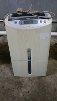 Hitachi RD-1699CF 抽濕機