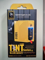 WEKOME TNT Series 100W GaN 充電器