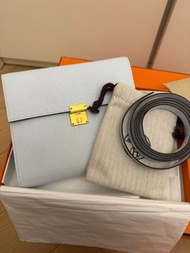 Hermes clic 16 ( 可放iPhone ，護照，卡…..）