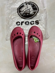 Crocs 平底鞋（水靴、休閑鞋、涼鞋）