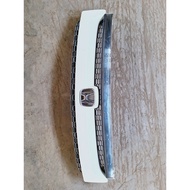 Honda Stream Absolute RN5 Grill