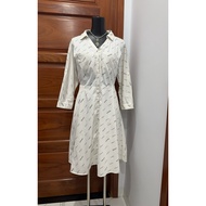 2hand dress.