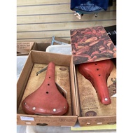 Sobdeall saddle leather. The vegetable tanned leather from Europe. Made in Taiwan. Brooks look alike