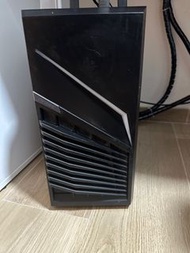 電腦主機