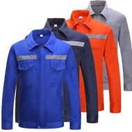 Reflective Safety Attire Jacket with Multiple Pockets for On-Site Construction Work.