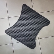 SYM CLBCU Hummingbird 125 Muffin Floor Mat Diamond Check Pattern