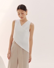 CONT - Lia Top เสื้อแขนกุด คอวี ดีเทลป้ายเฉียง