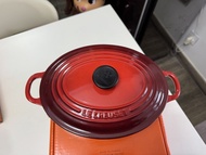 Le Creuset Cerise Cherry 橢圓形鑄鐵鍋