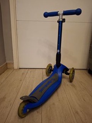 Globber 三輪滑板車