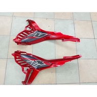 YAMAHA Y16 CENTER COVER SIDE PANEL SET.y16