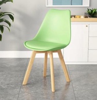 全城熱賣 - 簡約靠背實木腿塑料椅子(綠色鬱金香椅)(尺寸:43*43*81CM)