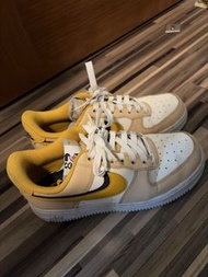 Nike Air Force 1 黃色