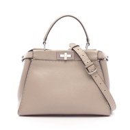 【สินค้ามือสอง】 เฟนดี้ FENDI กระเป๋าถือ Peekaboo Regular 2WAY สีเทาอมเบจ หนัง Peekaboo Selleria Regul