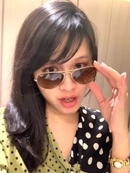 Ray ban 女用太陽眼鏡，熱賣經典款。正品。粉紅鏡架。只戴過一次。